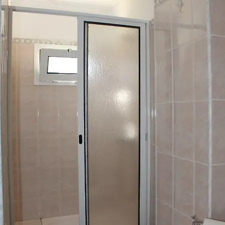 Casa Dos Caseiros Semesterbostad Santa Cruz (Madeira)