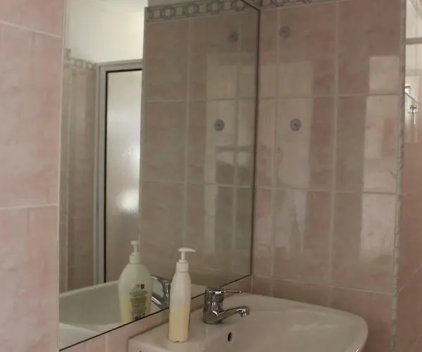 Casa Dos Caseiros Santa Cruz (Madeira)